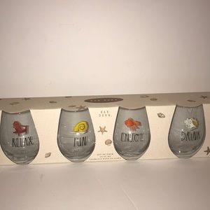 Rae Dunn set of 4 glasses